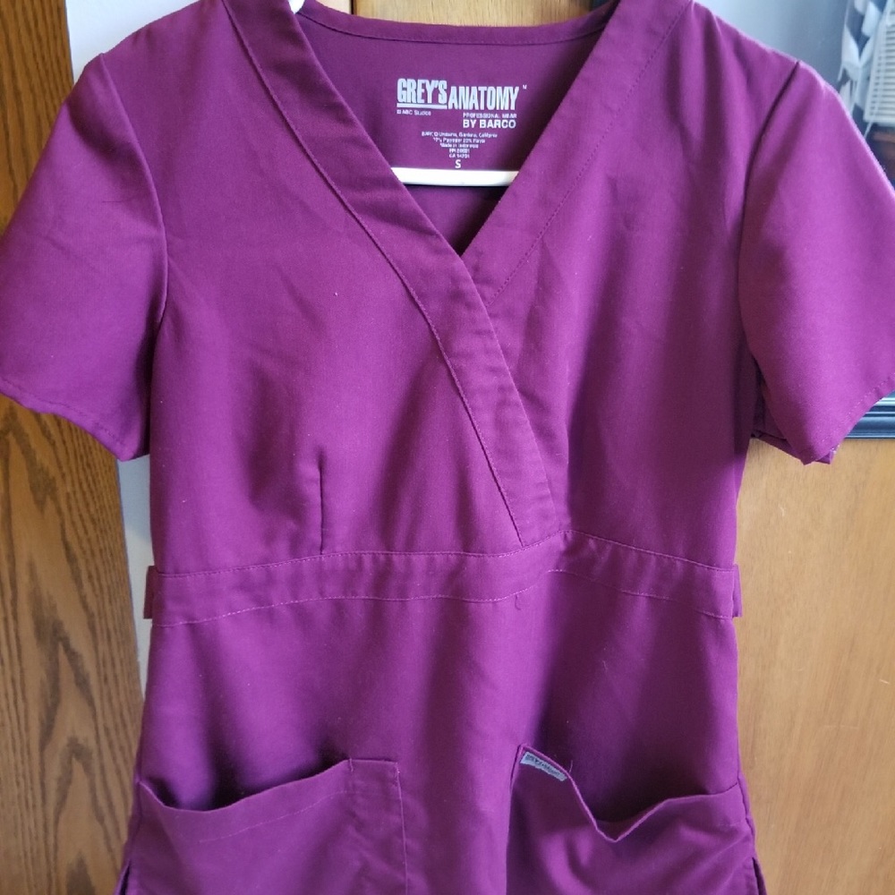 Greys anatomy scrub top